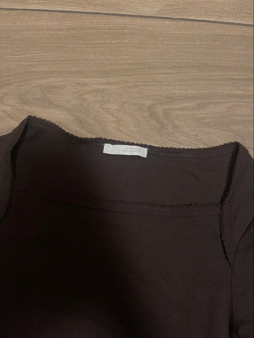 Zara Brown boatneck squareneck top (Category: Longsleeves) located in Manila. Submitted by user778899 (Listing ID 1445776743, Image 2). Description: never worn js washed 1x its nice and body hugging.