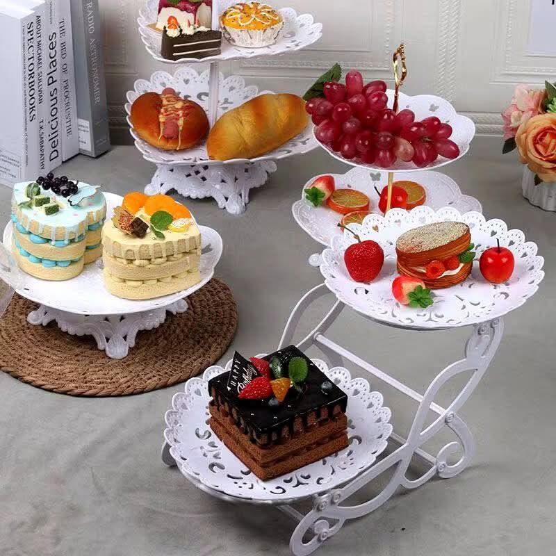 2 layer cupcake dessert stand (Category: Bakeware) located in Manila. Submitted by yzcartph (Listing ID 1445844927, Image 2). Description: .