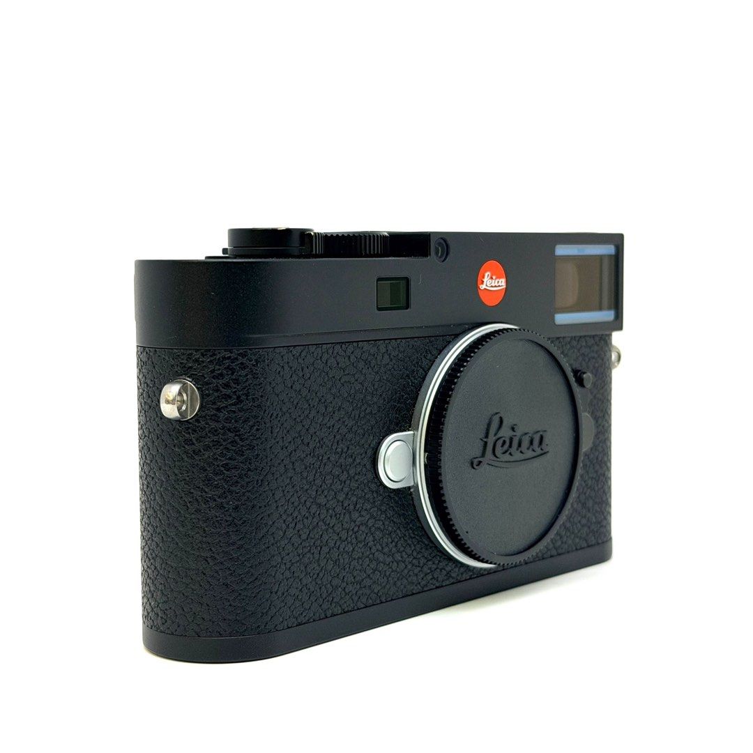 齊盒齊配件 Leica M11 Black （分類：相機）位於 Hong Kong。 由 dx_zone 提交（商品編號 1445846081，圖片 3）。簡介： 優質二手 (USED) 產品型號：Leica M11 產品狀況：輕微使用痕跡，鏡片清晰完美 全套有盒齊配件 售價：$43800 全新貨品享有七天有壞包換， 二手數碼貨品享有一個月保用， 有意可到旺角星際城市2樓216號舖選購 Shop 216 , Sim City , 47-51 Shan Tung Street , Mong Kok , Kowloon , Hong Kong 營業時間12:00～21:00。 如有任何查詢可致電：97295303 Whatapp: 97295303 WeChat : DxZone888。