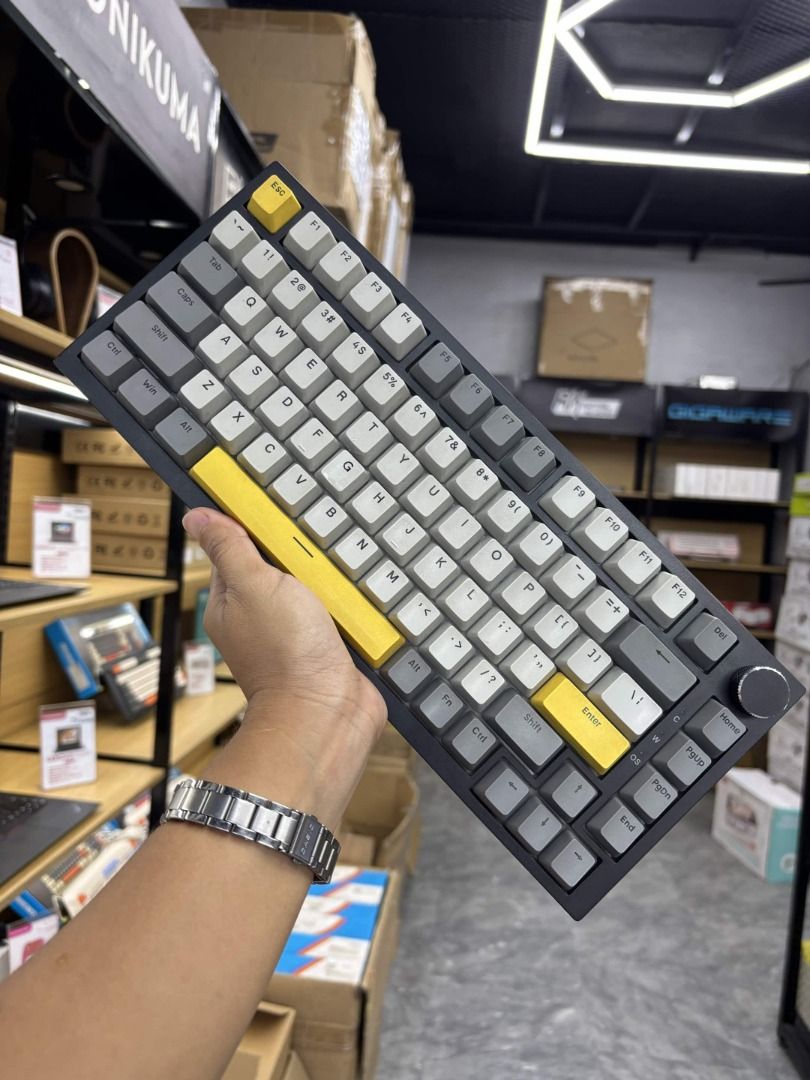 ⌨️ AJAZZ AK820 GASKET MECHANICAL KEYBOARD (Category: Computer Keyboard) located in Manila. Submitted by gigaware (Listing ID 1445864934, Image 1). Description: ⌨️ AJAZZ AK820 GASKET MECHANICAL KEYBOARD 💵 ONLY ₱1,299-1,999 RETAIL 📦 Wholesale Discounts Available (5pcs & Up) Specs: ▪️ 75% Compact Layout (82 Keys + Metal Volume Knob) ▪️ Hot-Swappable PCB (3-Pin & 5-Pin Compatible) ▪️ Available in Moon, Yellow, Blue & Red Switches ▪️ Gasket-Mounted 