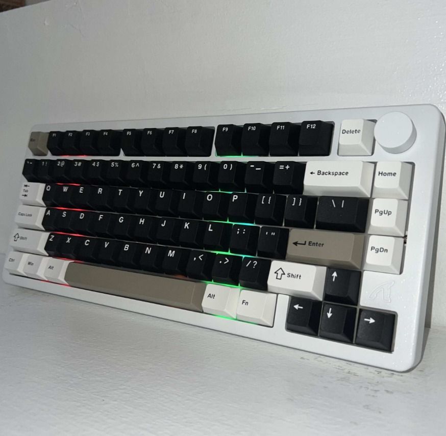 ⌨️ ATTACK SHARK X86 TRI-MODE MECHANICAL KEYBOARD (Category: Computer Keyboard) located in Manila. Submitted by gigaware (Listing ID 1445843322, Image 3). Description: ⌨️ ATTACK SHARK X86 TRI-MODE MECHANICAL KEYBOARD 💵 ONLY ₱4,039 RETAIL 📦 Wholesale Discounts Available (5pcs & Up) Premium 75% mechanical keyboard built with a CNC aluminum body, gasket-mounted design, and multi-layer sound dampening for a smooth typing experience and satisfying cl