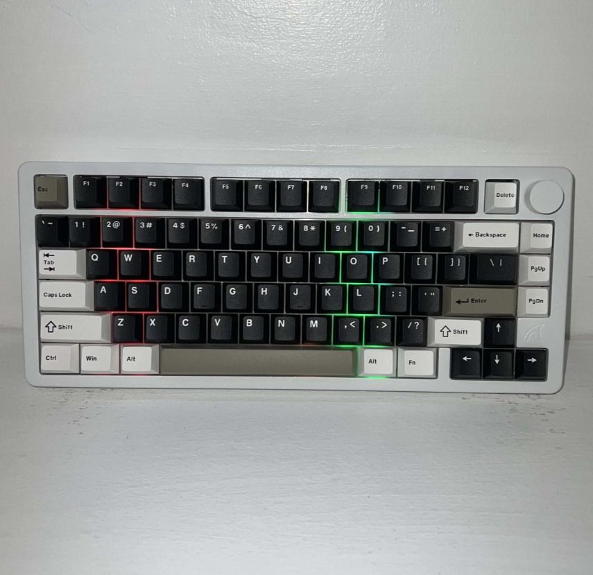 ⌨️ ATTACK SHARK X86 TRI-MODE MECHANICAL KEYBOARD (Category: Computer Keyboard) located in Manila. Submitted by gigaware (Listing ID 1445843322, Image 2). Description: ⌨️ ATTACK SHARK X86 TRI-MODE MECHANICAL KEYBOARD 💵 ONLY ₱4,039 RETAIL 📦 Wholesale Discounts Available (5pcs & Up) Premium 75% mechanical keyboard built with a CNC aluminum body, gasket-mounted design, and multi-layer sound dampening for a smooth typing experience and satisfying cl
