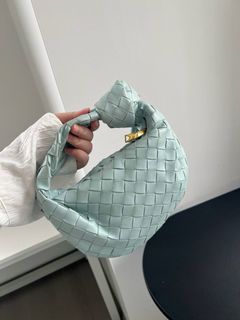 (Category: ) located in . Submitted by millenlavish_outlet (Listing ID 1445823698, Image 1). Description: .