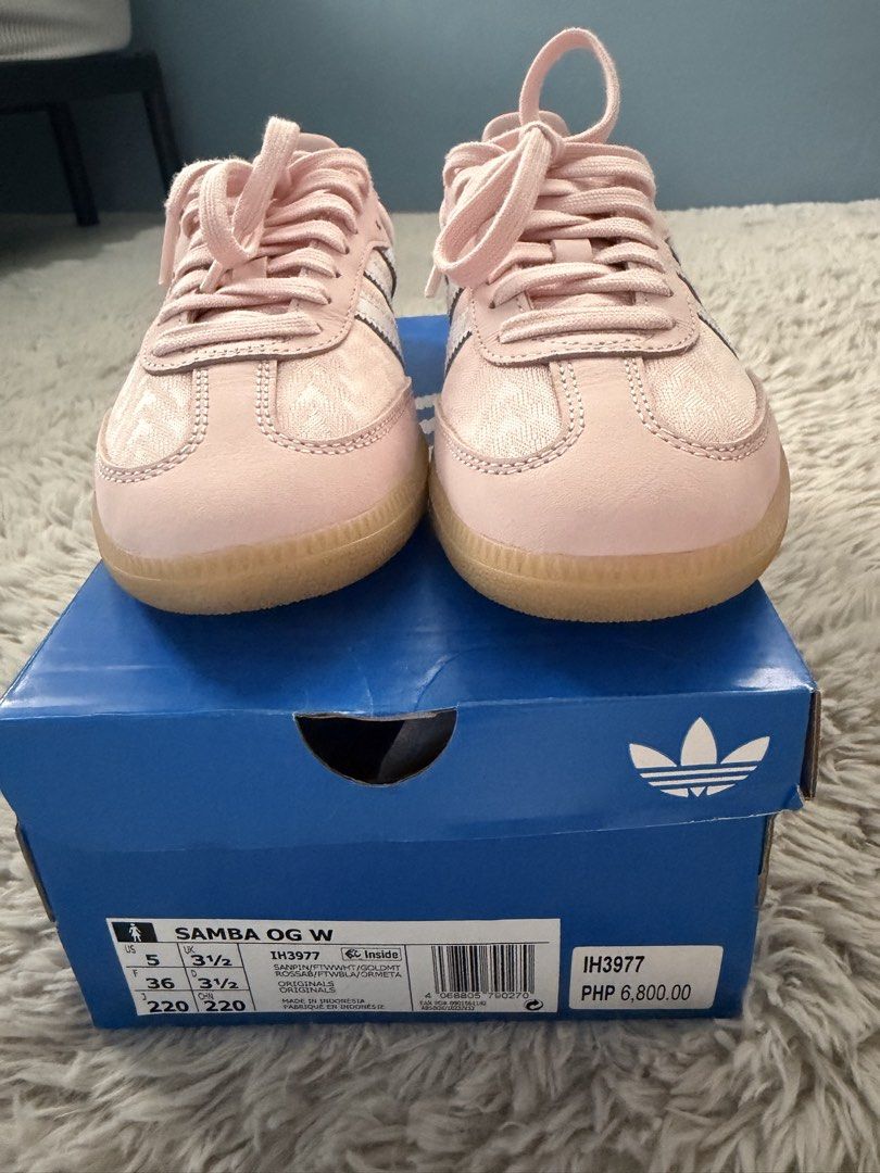 💯Adidas 23cm Samba OG W Pink Heart Pattern Gum Sole (Category: Sneakers) located in Rizal. Submitted by popoyenbasha (Listing ID 1445950227, Image 3). Description: - Adidas Samba OG W - Color: Pretty Pink - Features a subtle all-over heart pattern - Classic gum sole - Includes original box and receipt - Size: 5 UK / 36 EU .