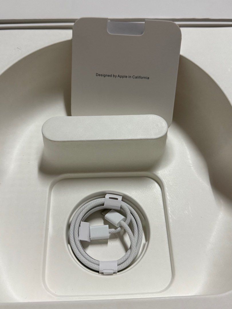 Airpods Max (Category: Headphones & Headsets) located in Manila. Submitted by zenfish_aec2e4 (Listing ID 1445849677, Image 2). Description: For sale: Airpods Max (Latest Version) Bought january 2026 Warranty til May 2027 Inclusions: - Box - Hard case - Silicon Case Rfs: Item is rarely used. ₱25,000 Legit po ito..