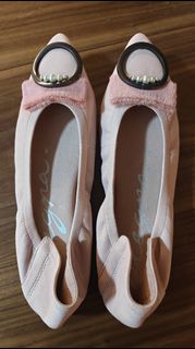 (Category: ) located in . Submitted by shopchert (Listing ID 1445738494, Image 1). Description: .