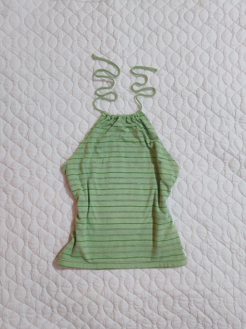 American Eagle Y2K Vintage Striped Halter Top (Category: Sleeveless) located in Cotabato. Submitted by shookia (Listing ID 1445946842, Image 1). Description: 𝐀𝐜𝐭𝐮𝐚𝐥 𝐌𝐞𝐚𝐬𝐮𝐫𝐞𝐦𝐞𝐧𝐭: ๑Length: 18" ๑Width: 30" 𝐏𝐥𝐞𝐚𝐬𝐞 𝐍𝐨𝐭𝐞! 𖹭 ๑ Item is already washed ๑ Thrifted. Please manage your expectations ๑ Color may vary due to lighting ๑ Can keep paid items (until you request to check out) ๑ Mannequin ww's only Thank you for viewing! If