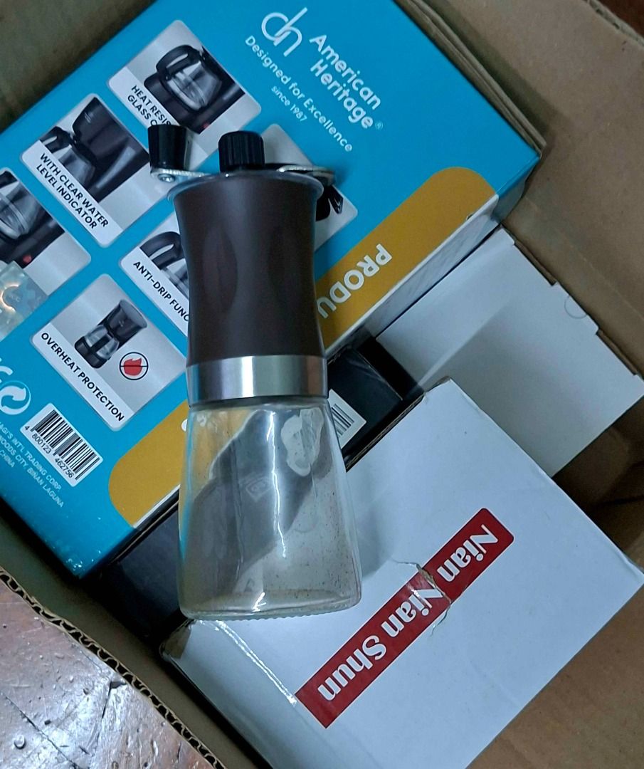 American Heritage Coffee Maker, Scale, Stainless Accessories, Grinder Set (Category: Coffee & Tea Tableware) located in Manila. Submitted by synchrofusion (Listing ID 1445888259, Image 2). Description: 1500 for the whole box set. Includes: -Coffee machine (still sealed) -Coffee scale (new, tested that it still opens) -Milk pitcher 350ml (new) -Milk frother 800ml (used twice) -Grinder (used but still working).