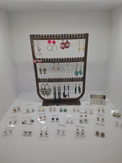 (Category: ) located in . Submitted by singapore_watch_museum (Listing ID 1445930678, Image 1). Description: .