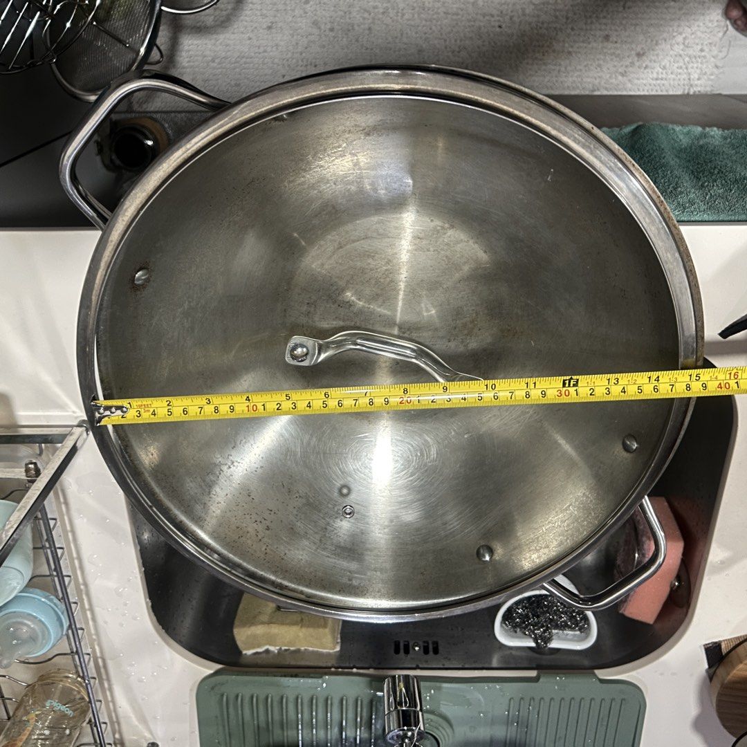 Assorted Pots and Pans with Lids492069955694110724