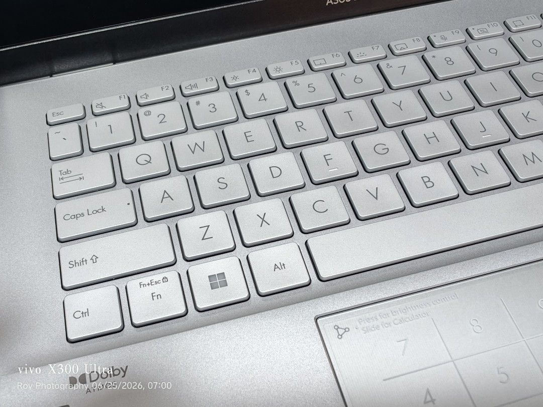 ASUS Zenbook 14 OLED491618998273986564