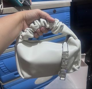 (Category: ) located in . Submitted by prelovedpicksph (Listing ID 1445975328, Image 1). Description: .