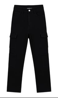 (Category: ) located in . Submitted by shopmycloset_12 (Listing ID 1445814172, Image 1). Description: .