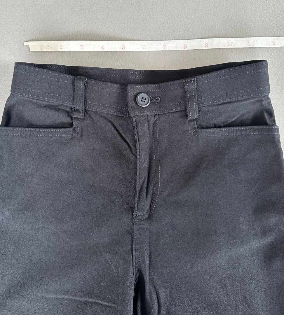 Black Slacks Slim Fit Pants Size 23-25 (Category: Jeans) located in Balanga. Submitted by manitidiana (Listing ID 1445866842, Image 3). Description: - Black pants - Slim fit style - Button and zip front closure - Two front pockets - Measurements available in photos - Ideal for everyday wear.
