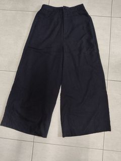 (Category: ) located in . Submitted by jodsxcloset (Listing ID 1445967109, Image 1). Description: .