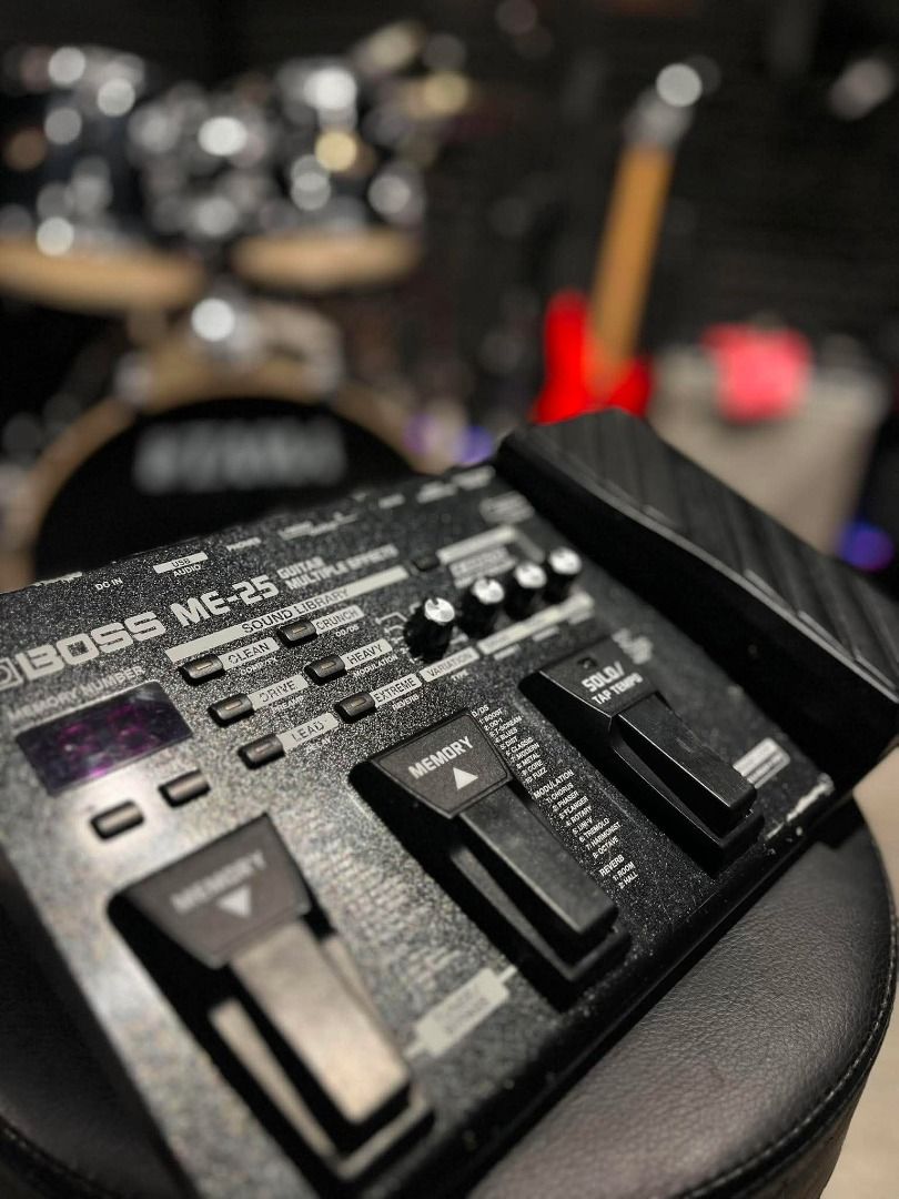 BOSS ME-25 Guitar Multi-Effects Pedal (Category: Musical Instruments) located in Manila. Submitted by buyinmylist (Listing ID 1445868014, Image 1). Description: Specifications: • COSM Amp Modeling Technology • Multiple Guitar Effects (Overdrive, Distortion, Modulation, Delay, Reverb, and More) • EZ Tone Feature for Quick Sound Creation • Phrase Looper Function • Built-in Expression Pedal • USB Audio Interface for Recording • Rugged BOSS Construct