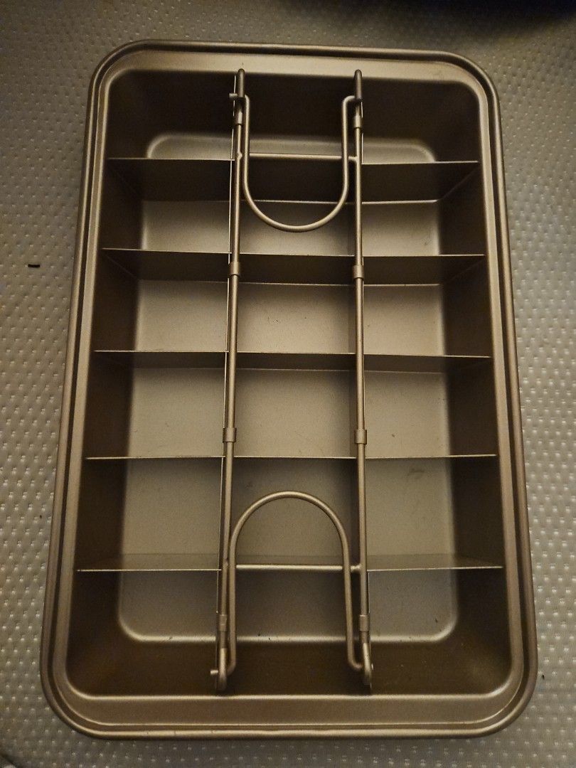 Brownie Pan with Divider Baking Tray492295205097328640