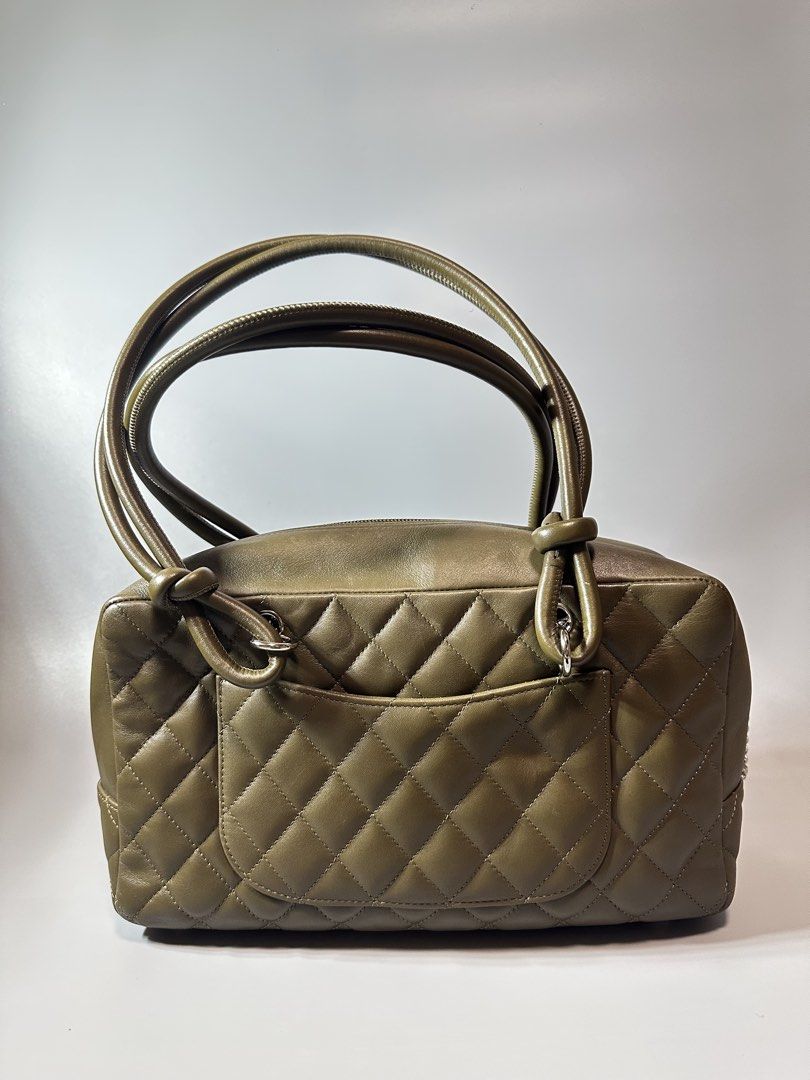 Chanel cambon bag (Category: Luxury Bags & Wallets) located in Atok. Submitted by fullroom.dgs (Listing ID 1445927074, Image 2). Description: Chanel cambon bag authentic rank a.