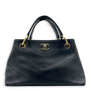 (Category: ) located in . Submitted by carousellluxury (Listing ID 1445877924, Image 1). Description: .