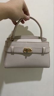 (Kategori: ) berada di . Dikirim oleh preloved.beta (ID iklan 1445803554, Gambar 1). Deskripsi: .