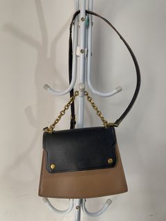 (Kategori: ) berada di . Dikirim oleh abigailloly (ID iklan 1445859173, Gambar 1). Deskripsi: .