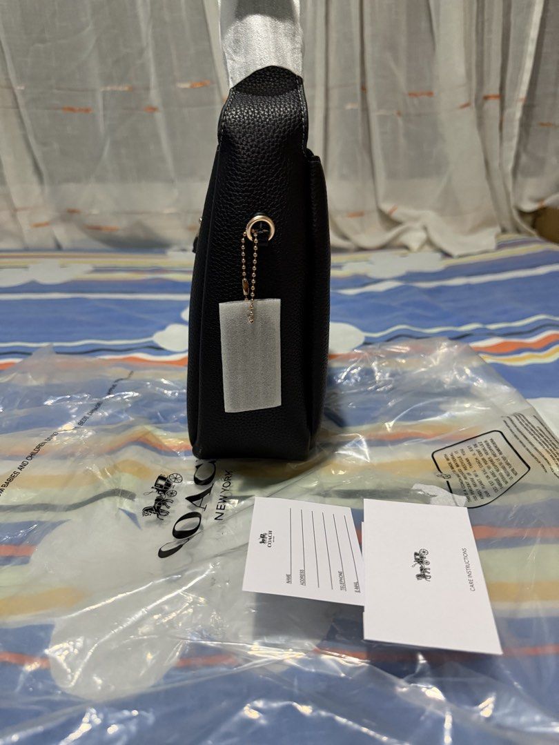 Black COACH Hadley Mini Crossbody Bag (Category: Luxury Bags & Wallets) located in Quezon City. Submitted by la_senorita.bcn (Listing ID 1445922198, Image 3). Description: Brand New Black COACH Hadley Mini Crossbody / Shoulder Bag MOP: Gcash/Maya/BPI.