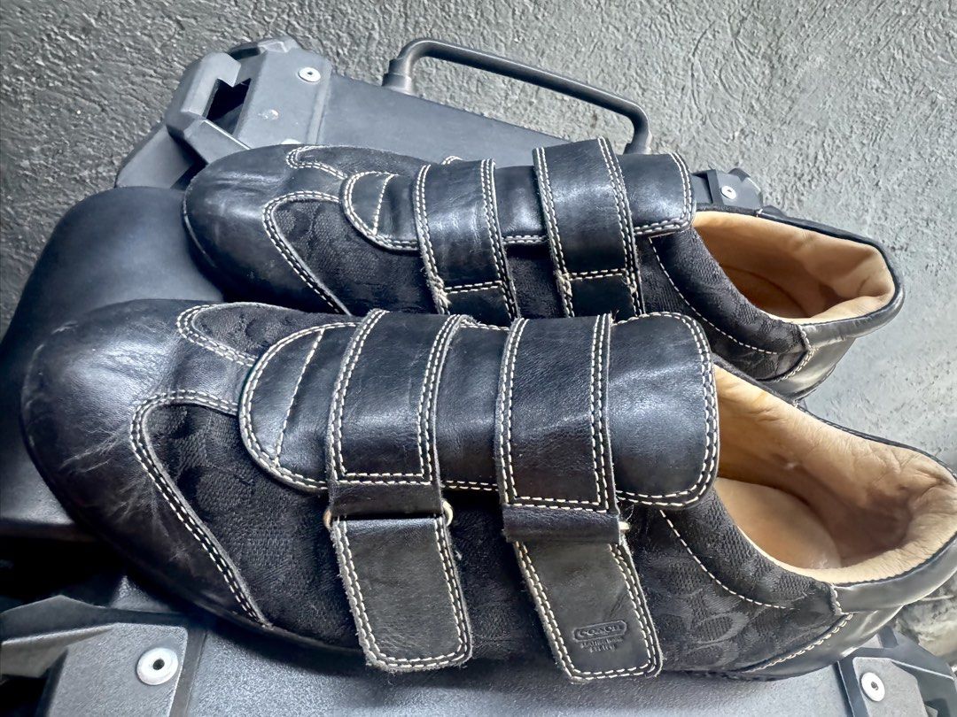 Coach shoes susana velcro (Category: Sneakers) located in Paranaque City. Submitted by m_thirft (Listing ID 1445944299, Image 3). Description: - Coach Susanna sneakers (no box) - Black color - Leather and suede upper - Velcro straps - White stitching details - Textured rubber sole - Size 7.5women Paranaque.