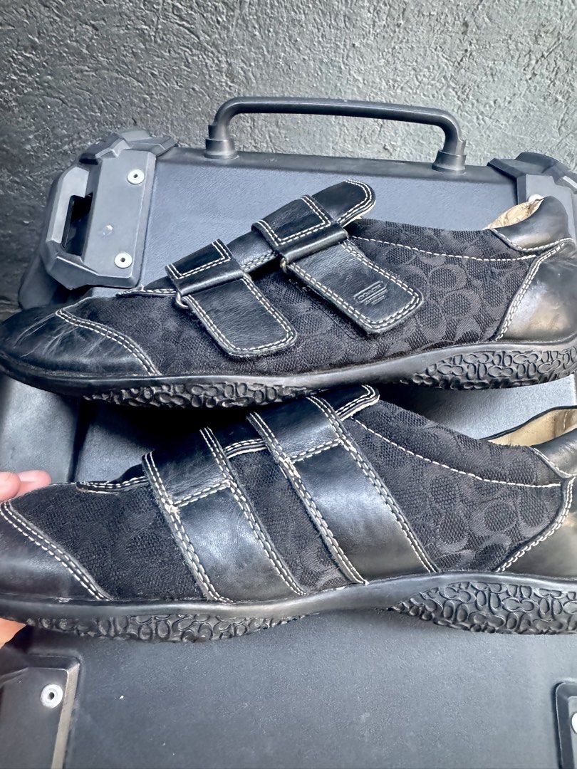 Coach shoes susana velcro (Category: Sneakers) located in Paranaque City. Submitted by m_thirft (Listing ID 1445944299, Image 2). Description: - Coach Susanna sneakers (no box) - Black color - Leather and suede upper - Velcro straps - White stitching details - Textured rubber sole - Size 7.5women Paranaque.