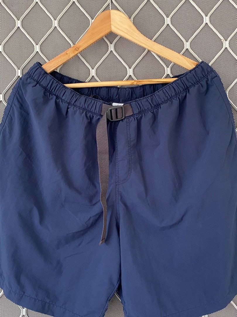 Columbia Nylon Short (Category: Shorts) located in General Natividad. Submitted by jaygo02 (Listing ID 1445813478, Image 3). Description: fits L-2XL 32-45 waistline Length: 18.5 Color rate: 9/10 Issue/s: Minimal color transfer on lettering (check the last picture) 📍Nueva Ecija 📌washed 📌color may vary due to lighting 📌shipping via jnt express.