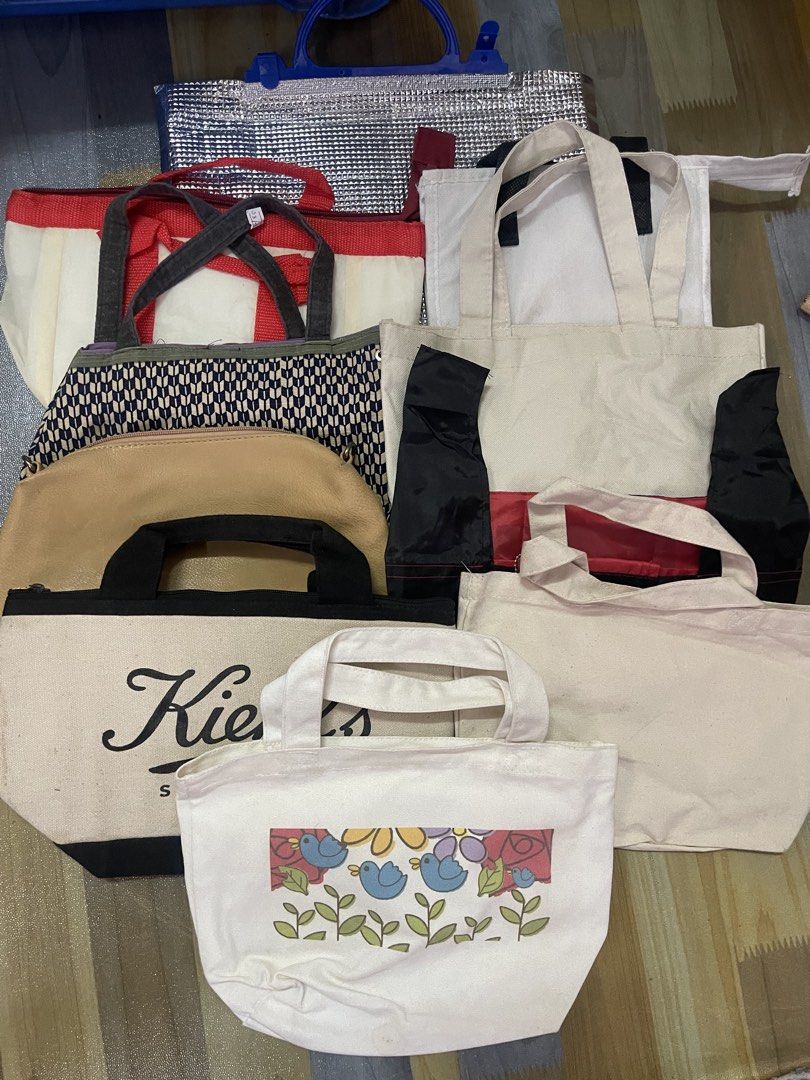 Cooler/Thermal Bags set (Category: Food Organization & Storage) located in San Fernando. Submitted by japansurpluselyu (Listing ID 1445896613, Image 2). Description: per set.
