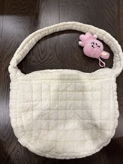 (Category: ) located in . Submitted by premiumpreloved_lucy (Listing ID 1445910229, Image 1). Description: .