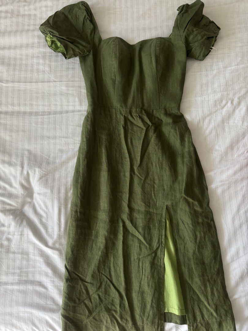 Custom Olive Green Puff Sleeve Dress (Category: Dresses) located in Quezon City. Submitted by cam000 (Listing ID 1445815912, Image 1). Description: - Olive green midi dress - Features puff sleeves - Sweetheart neckline - With pads Never worn. Super cute custom dress! Can be worn to Filipino-themed events.