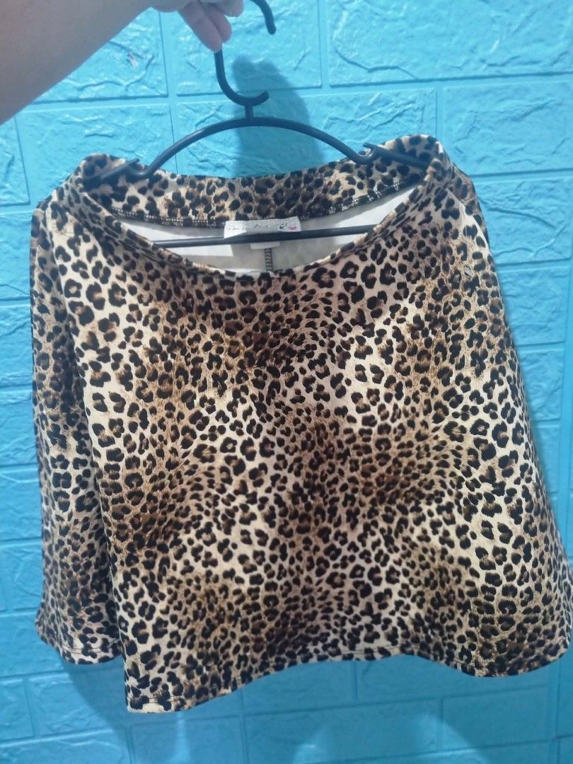 Derek Leopard Print Mini Skirt S/CH (Category: Skirts) located in Las Pinas. Submitted by ZHOEYCLOTHING (Listing ID 1445806133, Image 1). Description: - Cute Derek leopard print mini skirt - Size S/CH - Stretchy and comfortable material - Versatile for night outs or casual days - Easy to style with a plain top.