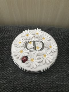 (Category: ) located in . Submitted by thriftshopmkti (Listing ID 1445848214, Image 1). Description: .