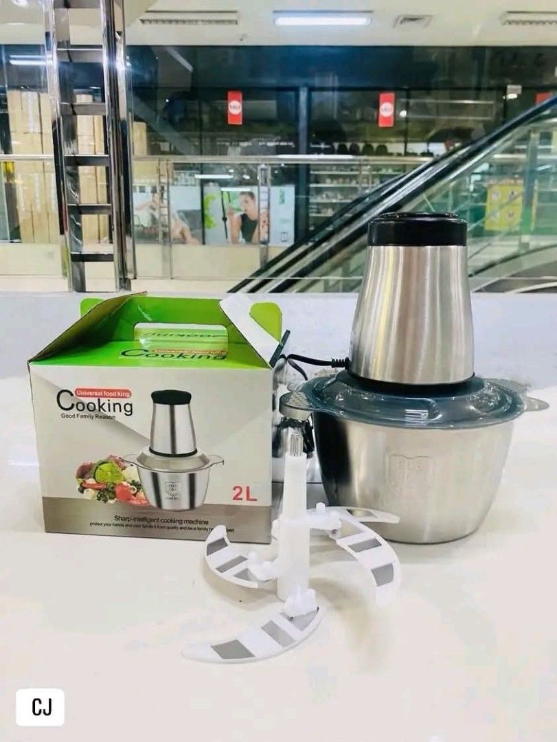 Electric food processor 2L (Category: Juicers, Blenders & Grinders) located in Manila. Submitted by yzcartph (Listing ID 1445847291, Image 2). Description: .