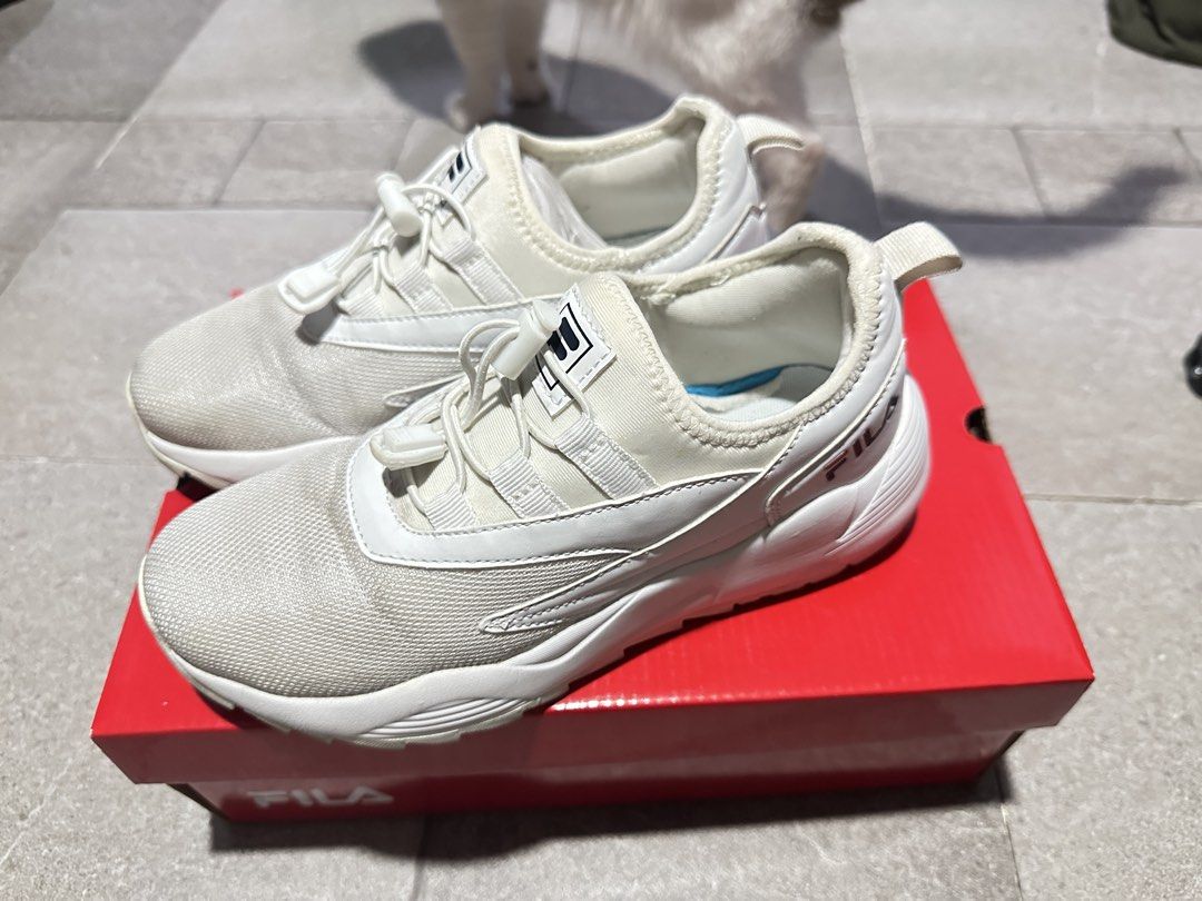 Fila Running Shoes (Category: Sneakers) located in Manila. Submitted by shopbyme28 (Listing ID 1445979174, Image 2). Description: .