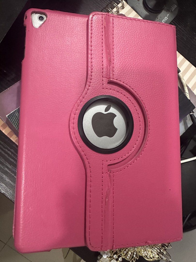 For Sale Ipad Air (Category: iPad) located in Las Pinas. Submitted by apluzshoppe (Listing ID 1445845114, Image 3). Description: Rush Sale : P 3500 , 32 GB , IOS 12.5.8 , no severe issues , only the touch button, use Assistive touch only. , pink ipad cover .