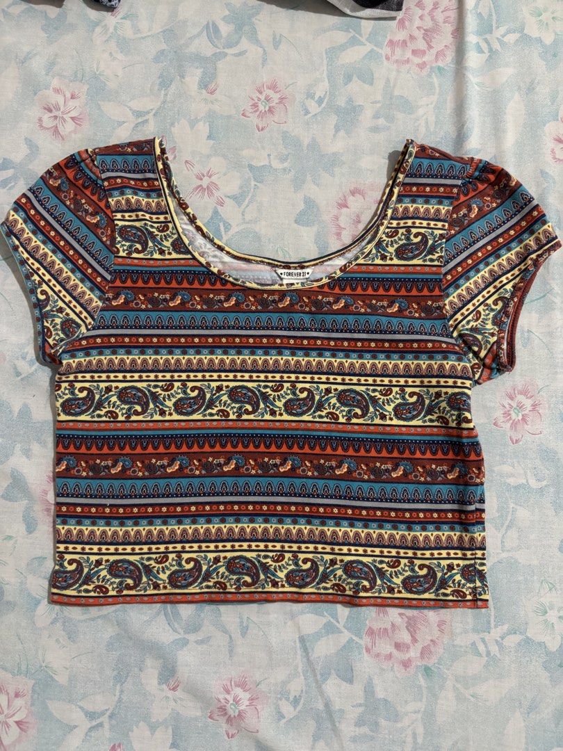 forever 21 paisley crop top (Category: Blouses) located in Paranaque City. Submitted by backburnt (Listing ID 1445823707, Image 1). Description: - can fit s-m - dm for questions.