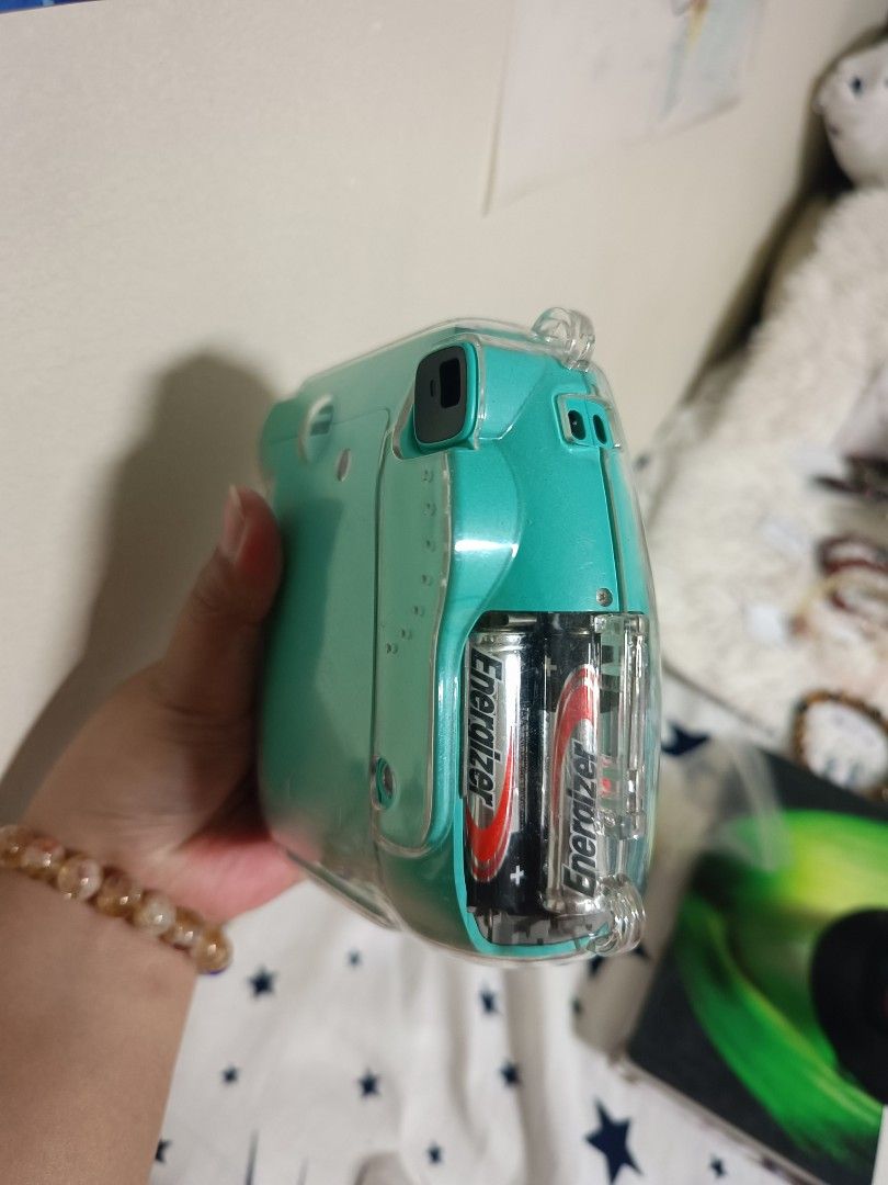 Fujifilm Instax Mini 8+ Turquoise Camera (Category: Cameras) located in Manila. Submitted by xionxion04 (Listing ID 1445928974, Image 3). Description: wts lfb ph ⋆𖦹.˚ #cyon_sells Turquoise Instax Mini 8+ camera with clear case. 💸 1000 if payo only ⤷ gcash / jnt / onhand ⤷ buy at your own risk ⤷ includes 2 energizer AA batteries ⤷Nastuck lang pero working pa kahit wala nang takip. ⤷may kasama nang 8 film/polaroid sa loob. ⤷medyo yellow ish na sy