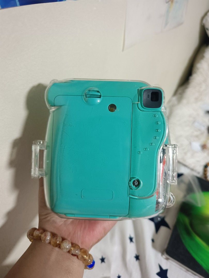 Fujifilm Instax Mini 8+ Turquoise Camera (Category: Cameras) located in Manila. Submitted by xionxion04 (Listing ID 1445928974, Image 2). Description: wts lfb ph ⋆𖦹.˚ #cyon_sells Turquoise Instax Mini 8+ camera with clear case. 💸 1000 if payo only ⤷ gcash / jnt / onhand ⤷ buy at your own risk ⤷ includes 2 energizer AA batteries ⤷Nastuck lang pero working pa kahit wala nang takip. ⤷may kasama nang 8 film/polaroid sa loob. ⤷medyo yellow ish na sy