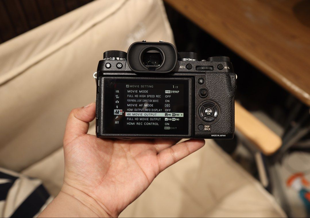 Fujifilm X-T2 body (Category: Cameras) located in Manila. Submitted by jaimeeloutan (Listing ID 1445920108, Image 3). Description: for sale! Fujifilm X-T2 Mirrorless body Black Noir 33,490 💰33,490 only fixed price posted Good condition No issue. Shutter count lessthan 500 clicks palang minor sign of usage but still presentable sa video lang nagamit. - The Fujifilm X-T2 Mirrorless Body 24MP X-Trans CMOS III 4K UHD at up to 30p and 1080p up to 60p