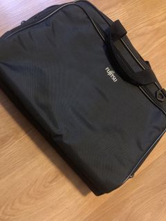 Fujitsu Laptop Bag504862877250365440