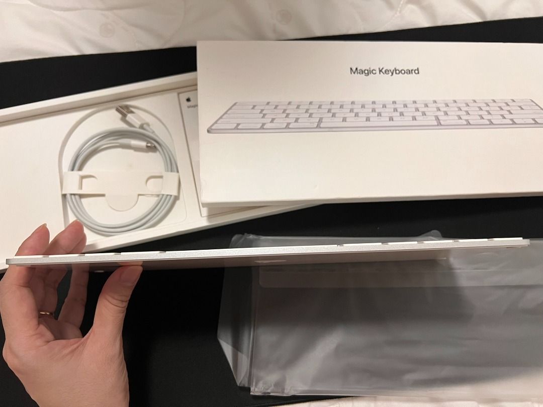 (Full Box) Apple Magic Keyboard White Wireless Bluetooth Keyboard491993467139532807