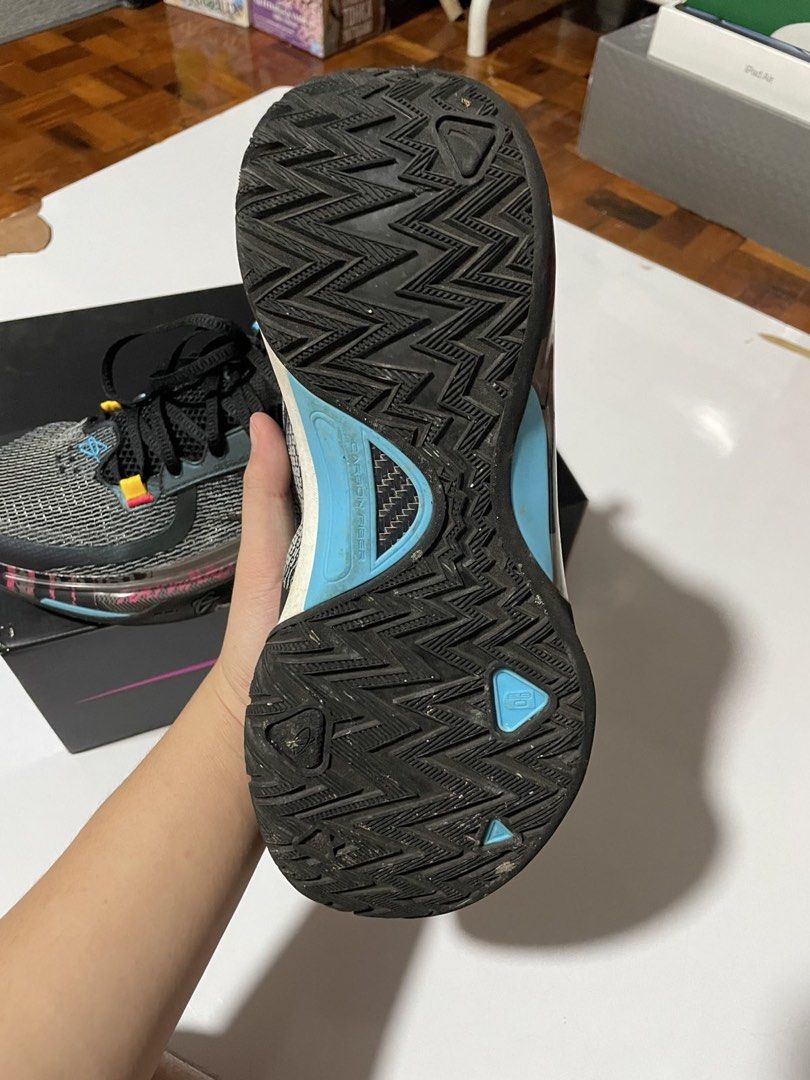 Gordon Hayward 5 Glitch Color-Way (Category: Sneakers) located in Manila. Submitted by marqusgo326 (Listing ID 1445958892, Image 3). Description: Buyer will shoulder shipping fee PM for additional info - Size: 10.5 US / 44.5 EUR / 9.5 UK .
