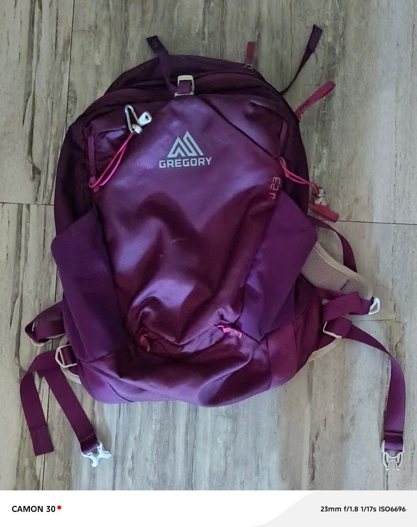 gregory J23 (Category: Backpacks) located in Monkayo. Submitted by moraludime66567 (Listing ID 1445872067, Image 1). Description: good condition issue nasa pic. mirror scratch lost raincover broken.