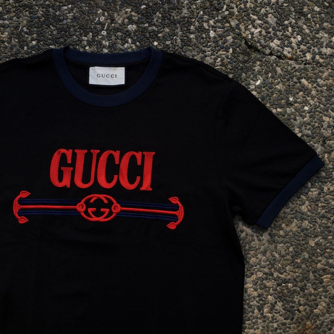 GUCCI ♻️ (Category: Luxury Apparel) located in Batangas. Submitted by vns_stuff (Listing ID 1445954812, Image 3). Description: GUCCI ♻️ - size on tag : L - width : 20 - length : 27 - colorate : 9.9 - issue : none - condition : likenew .