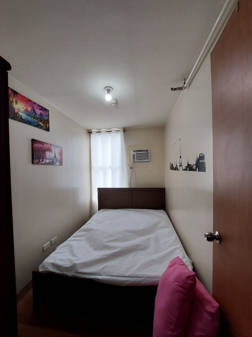#Hamptongardens 2BEDROOM #FORRENT #PASIG (Category: Apartments & Condos) located in Pasig City. Submitted by jovelyn.daniel (Listing ID 1445799404, Image 2). Description: #Hamptongardens for rent located at 100 c raymundo barangay maybunga pasig. 2bedroom with BALCONY long term only minimum of 1year contract NO PETS ALLOWED terms 20,000 inclusive of condo dues 1month advance 2months security deposit cash 11 post dated checks Nearby #Tiendesitas #