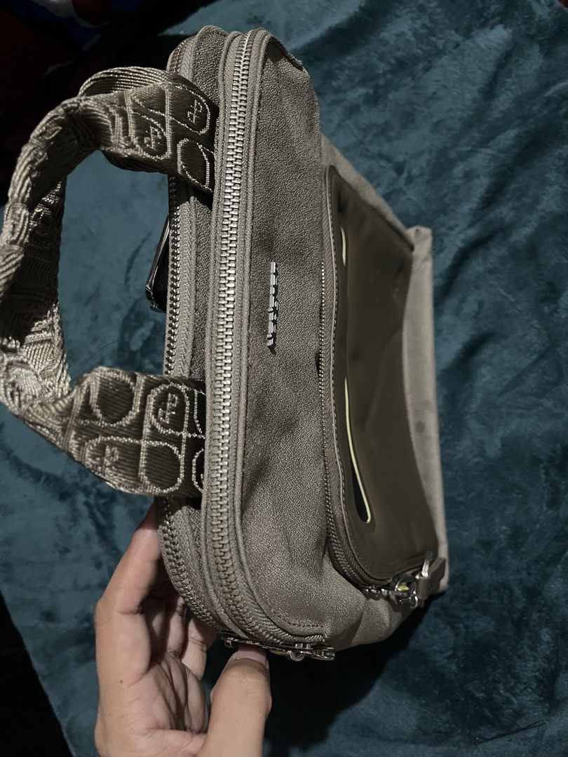 Hedgren Latte Backpack (Category: Backpacks) located in Manila. Submitted by azzentify (Listing ID 1445948534, Image 2). Description: Hedren Latte Backpack. Bought in megamall store original price is PHP 8990. Selling now for 4,000 only. Rfs: decluttering Has minimal flaws like few scratches of cat as seen in the picture and long dent in front due to being stored for a long time..