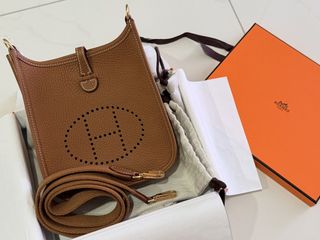 (Category: ) located in . Submitted by runway (Listing ID 1445881863, Image 1). Description: .
