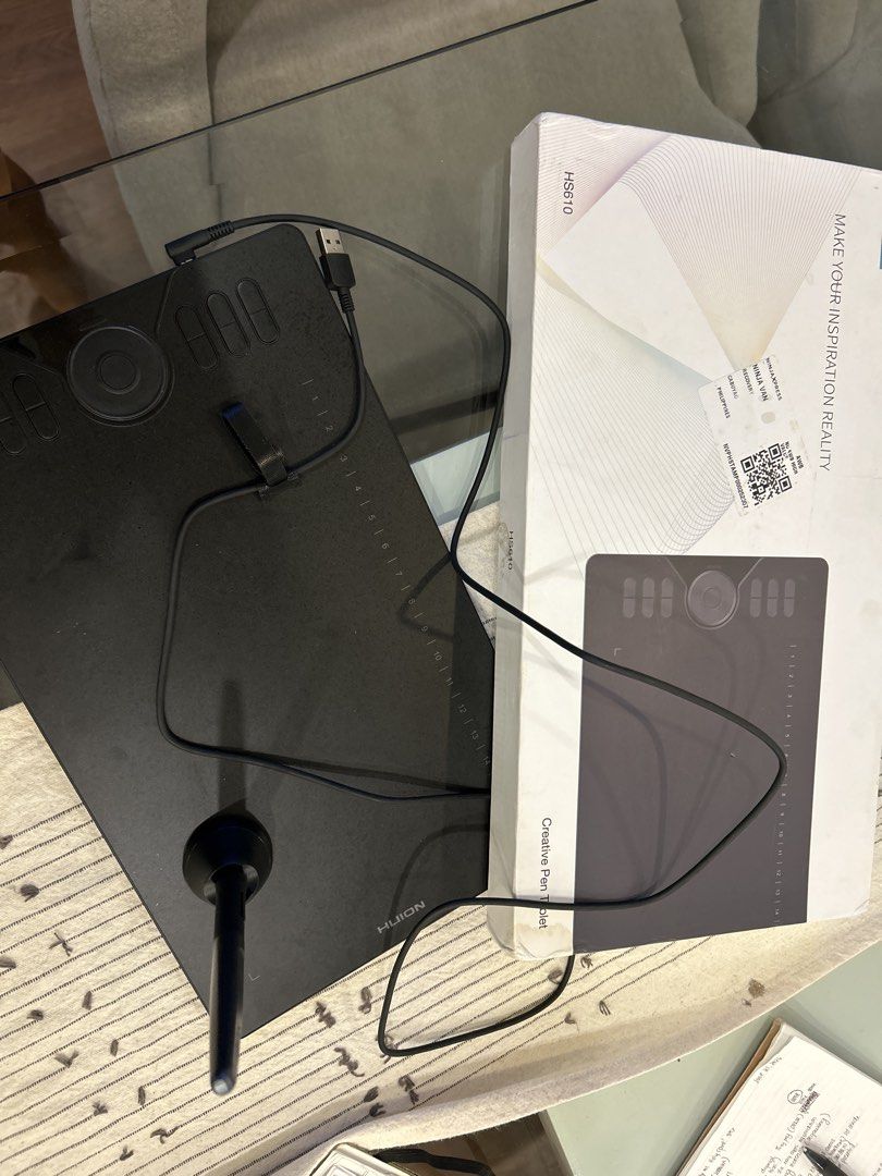 HUION HS610 Creative Pen Tablet (Category: Other Accessories) located in Makati City. Submitted by thriftbyhumble (Listing ID 1445891897, Image 1). Description: - HUION HS610 Creative Pen Tablet - Perfect for digital art and design - Includes: Tablet, Stylus, Driver CD - Comes in original box - Ready for its new owner!.